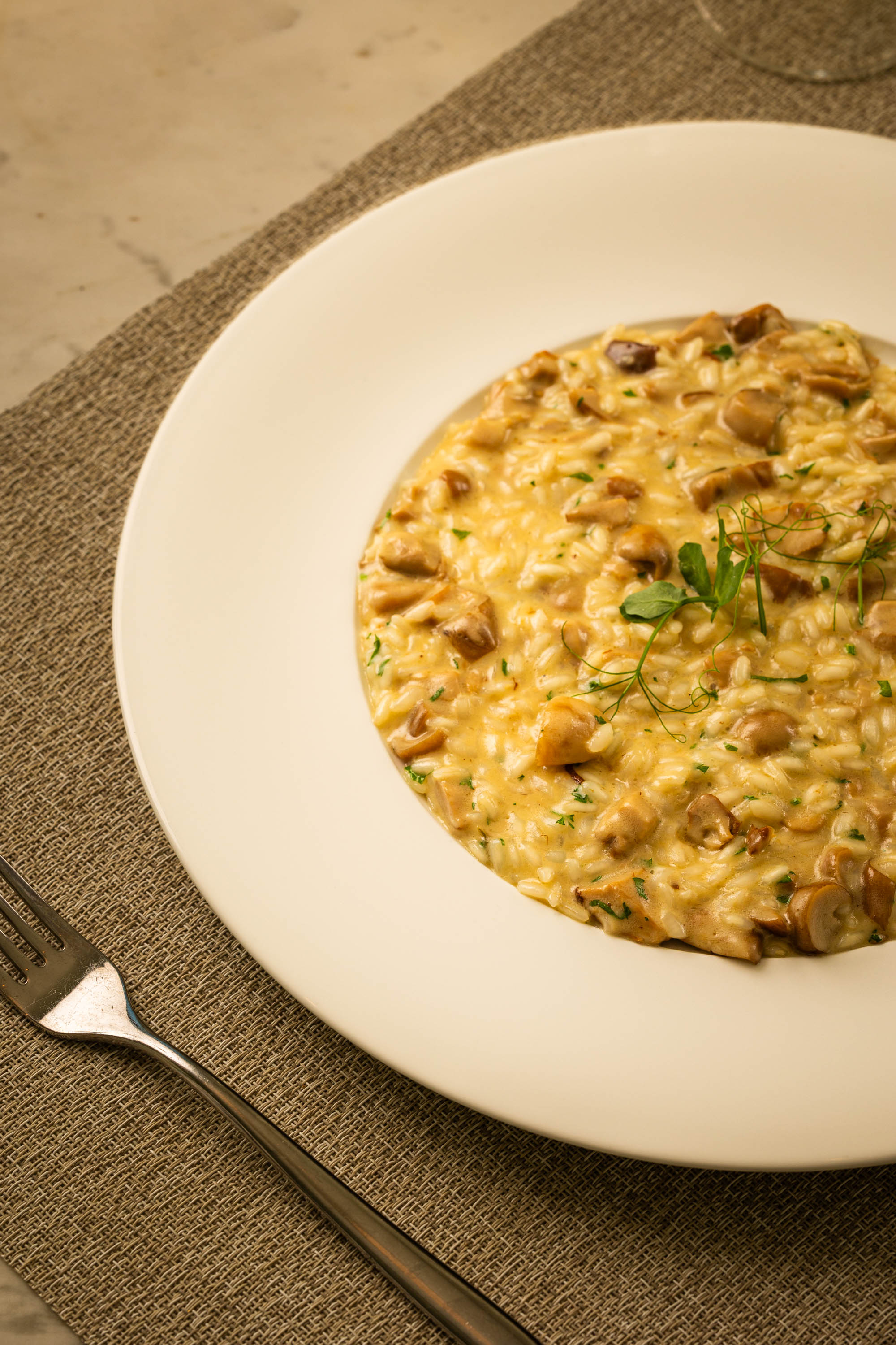 Com a nova carta do Paper Moon, coma lagosta, carpaccio ou risotto a ver o mar algarvio