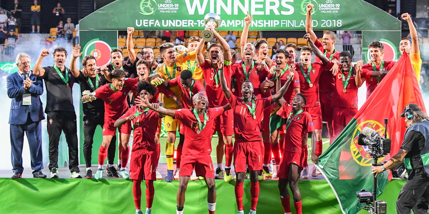 Euro sub-19: quatro portugueses no onze do torneio, três no banco