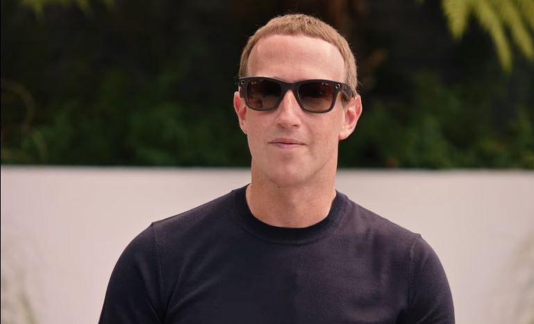 A Ray-Ban e o Facebook juntaram-se para lançar óculos inteligentes (com câmaras e microfones)