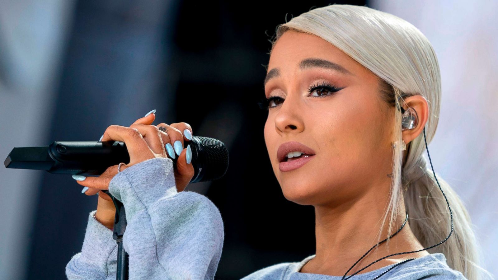 Conselhos para encontrar o amor em 2019? Ariana Grande responde