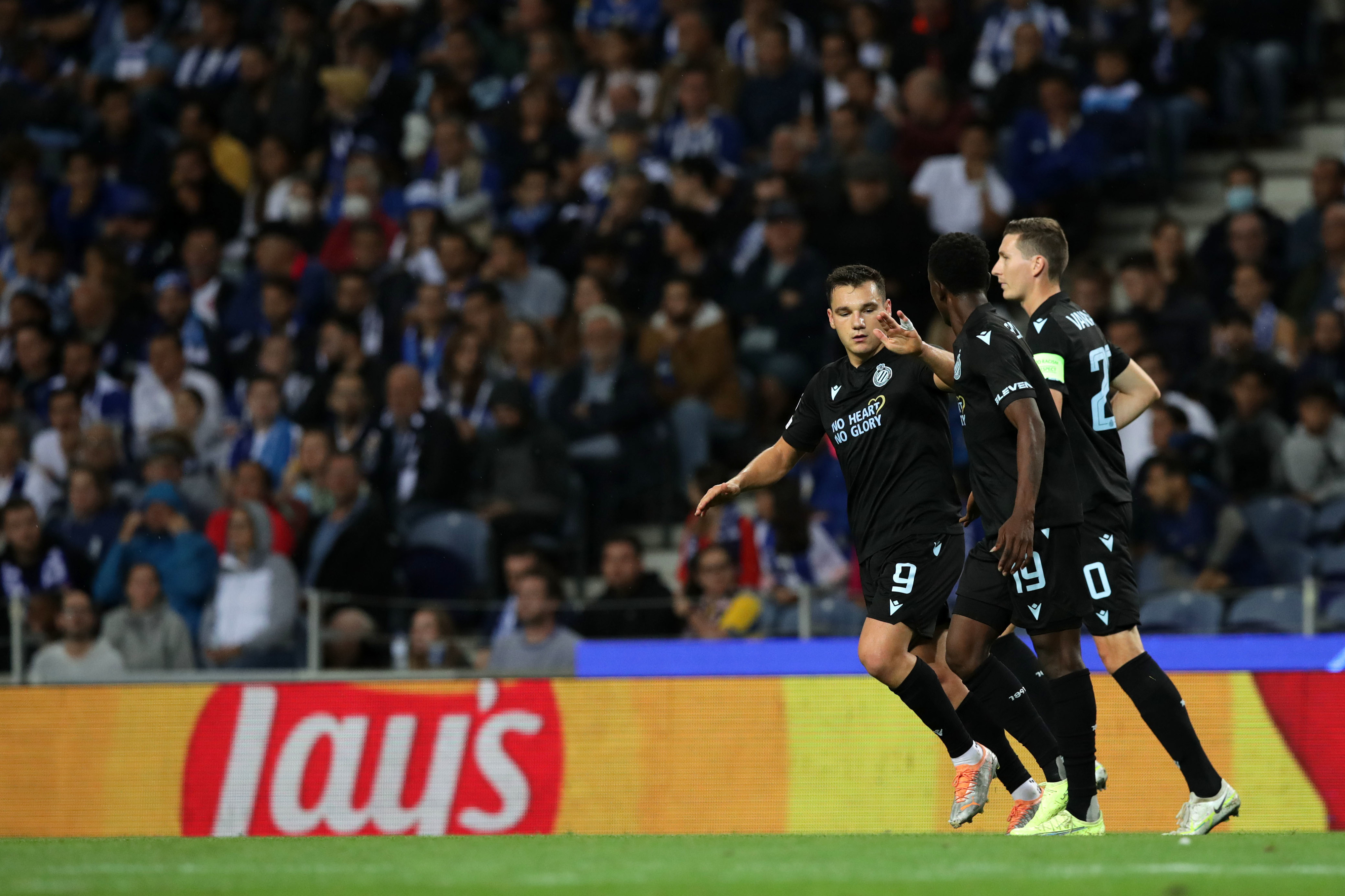 Porto 🆚 Club Brugge, Dragões levam Sowah do campeão belga 🥶