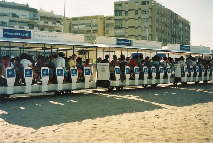 O icónico comboio que ligava as praias da Costa da Caparica está de volta, mas diferente. Entenda