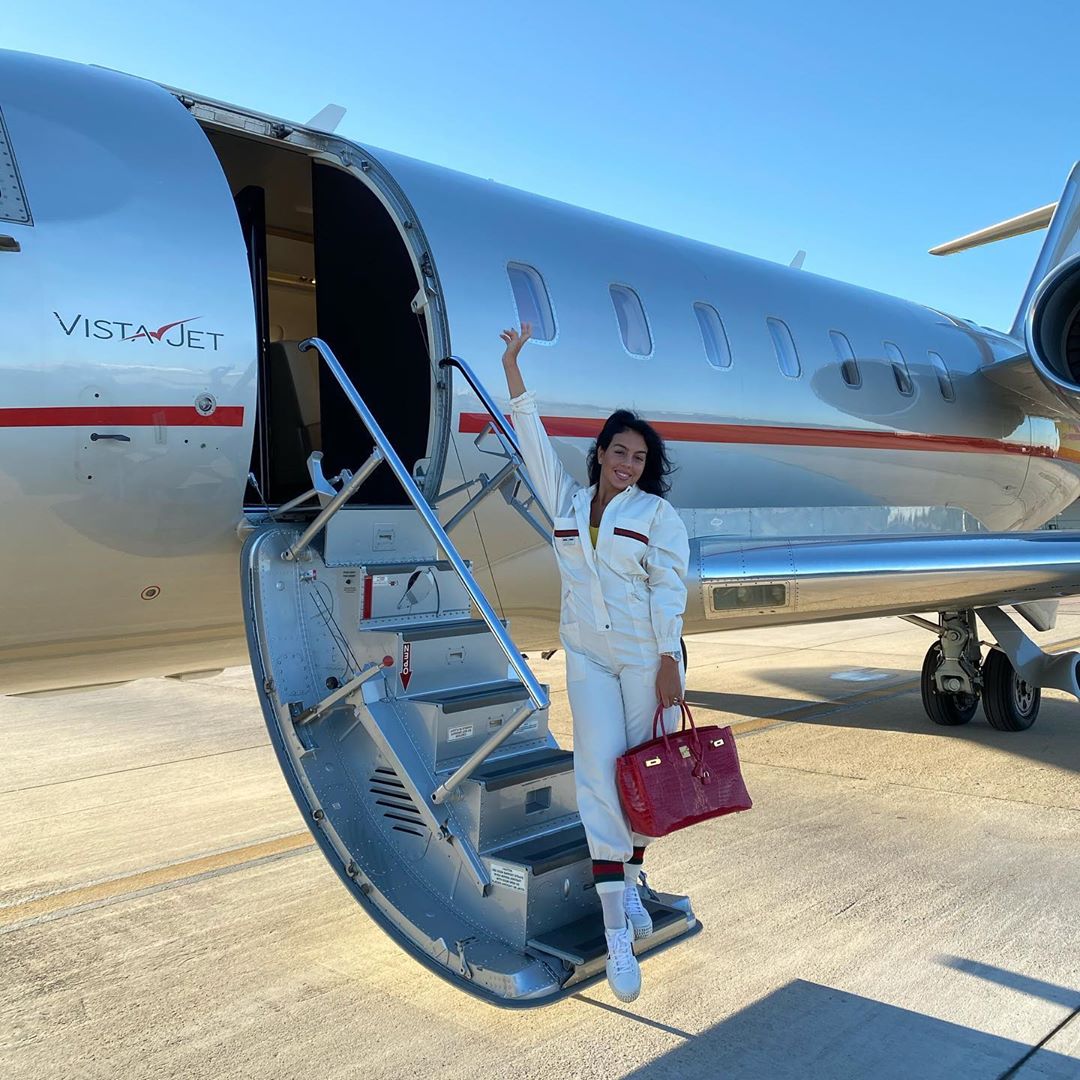 Georgina Rodríguez conquista Veneza. Três looks em menos de 24h