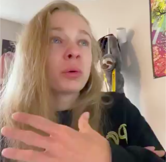 Mulher queixa-se de trabalhar 40h por semana, diz que está exausta e isso não é vida. Veja o vídeo viral