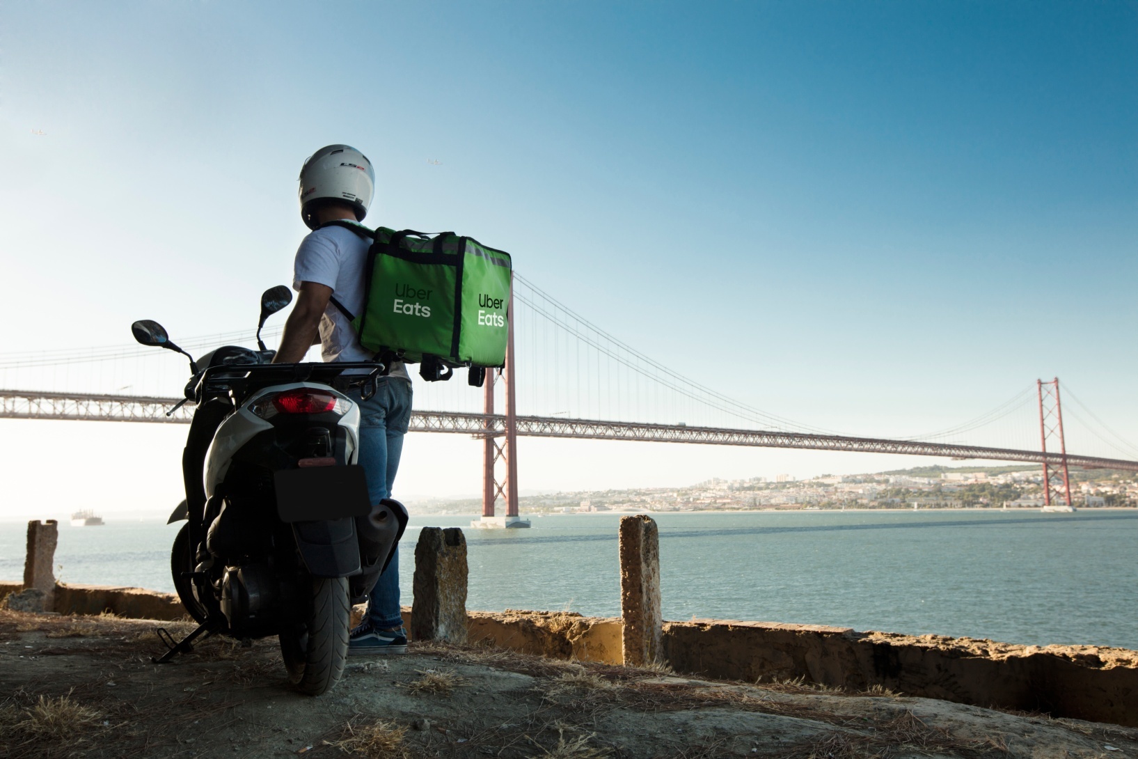 Uber Eats já entrega em Almada e no Seixal (e tem uma parceria com o McDonald’s)