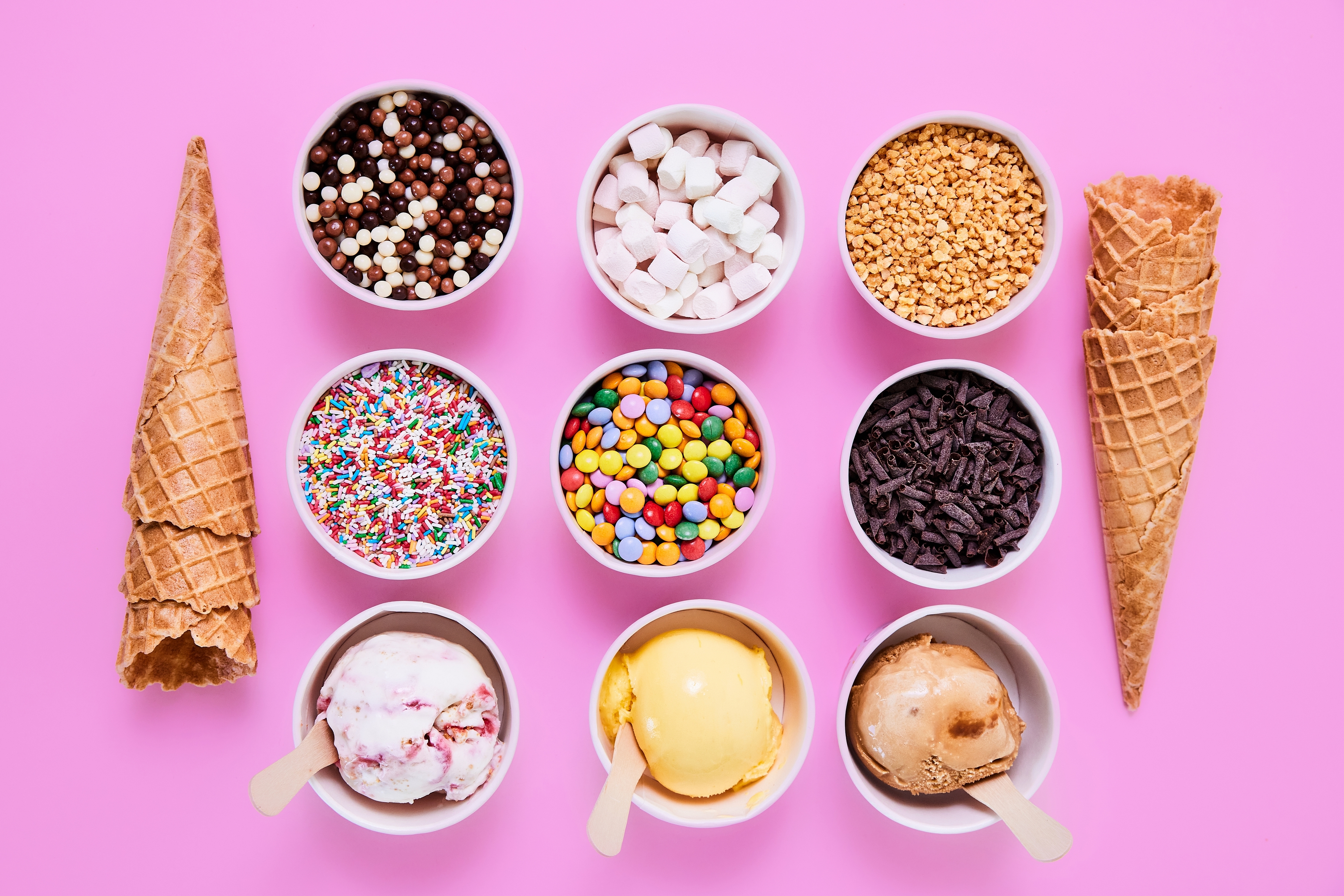 Vai um geladinho à beira-mar? Saiba onde provar sabores como ananás e hortelã, salame de chocolate e açaí