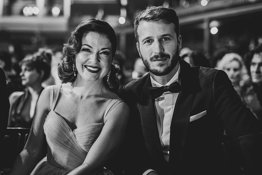 Gabriela Barros anuncia gravidez. A atriz e Miguel Thiré estão à espera do primeiro filho