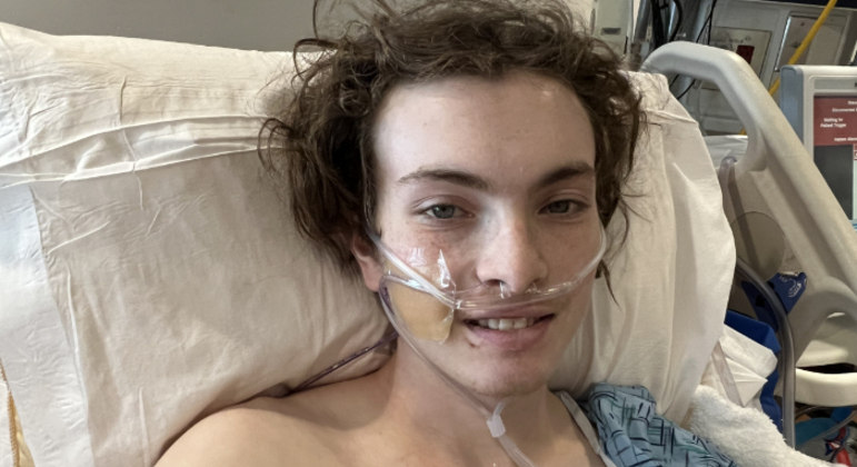 Adolescente foi declarado morto, mas mexeu-se enquanto a família se despedia