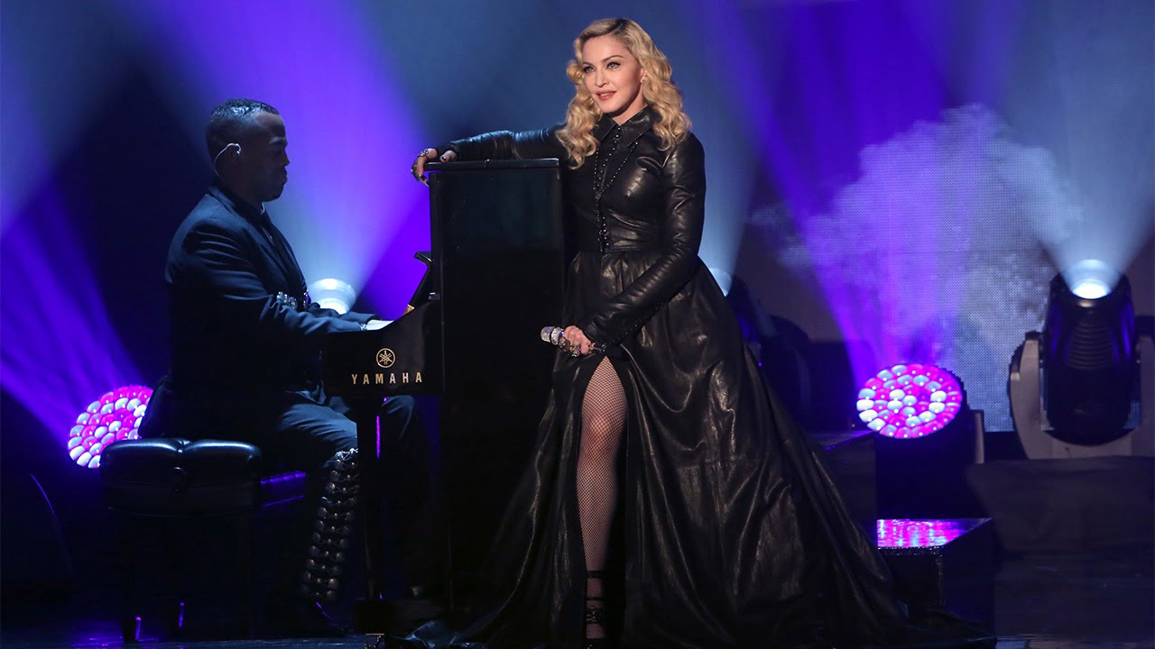 Madonna sobre o envelhecimento: “Estou a ser castigada por fazer 60 anos”