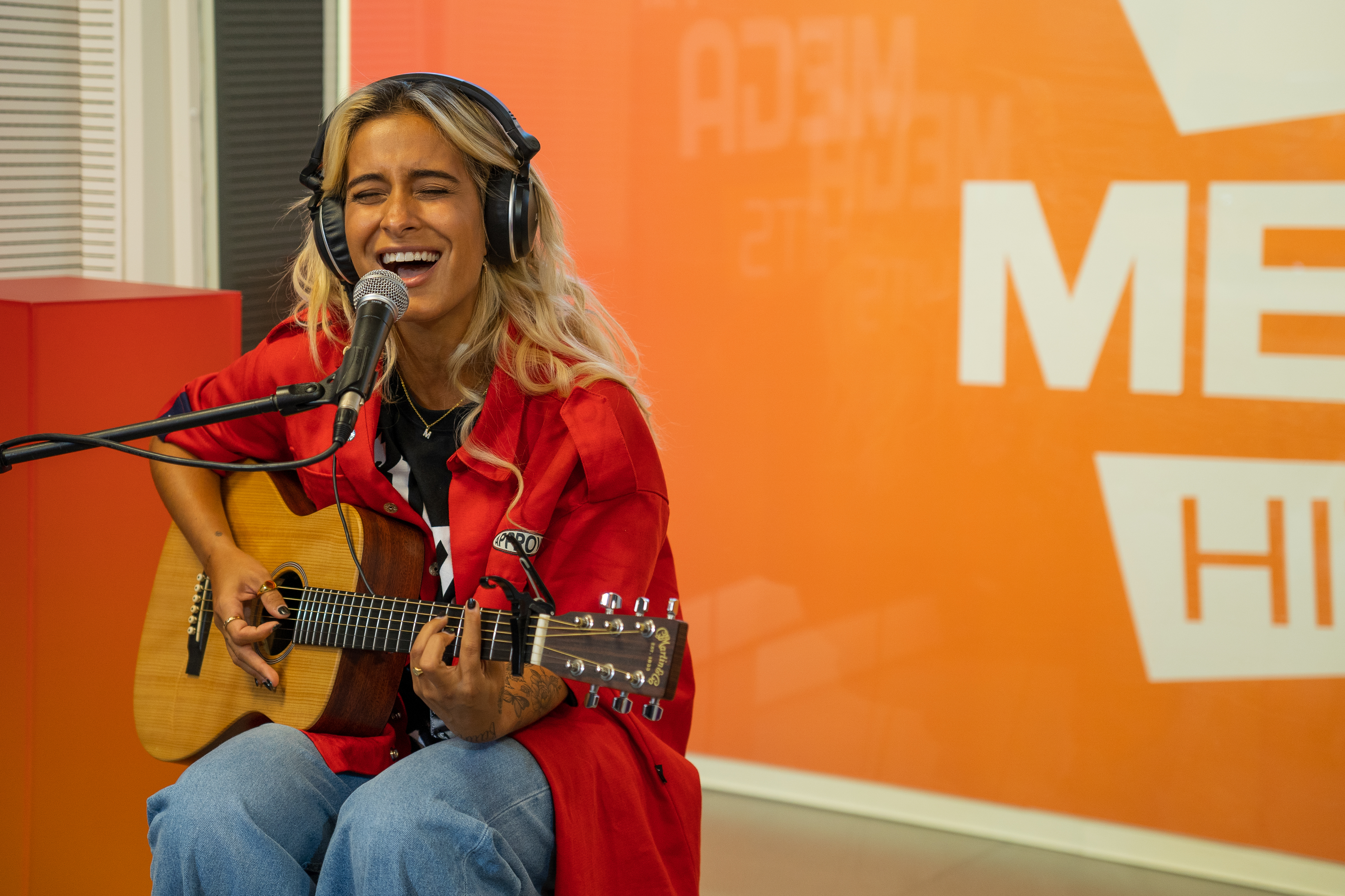 “Simplona”. Conheça o novo single de Mar.iana