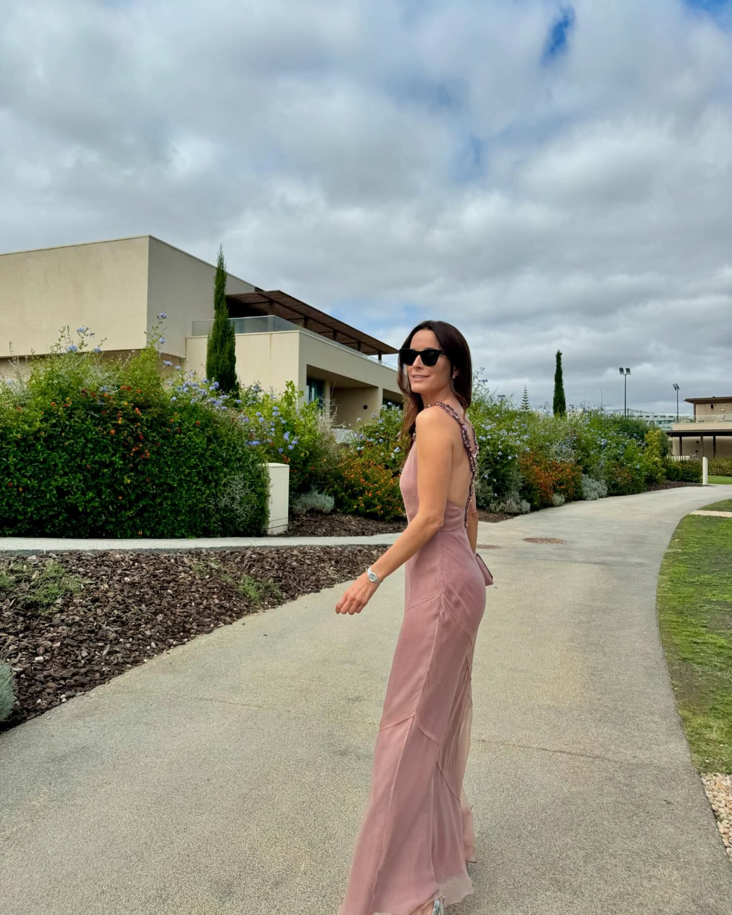 Maria João Bastos foi vista com o namorado no casamento de Sara Salgado. Saiba quem roubou o coração à atriz