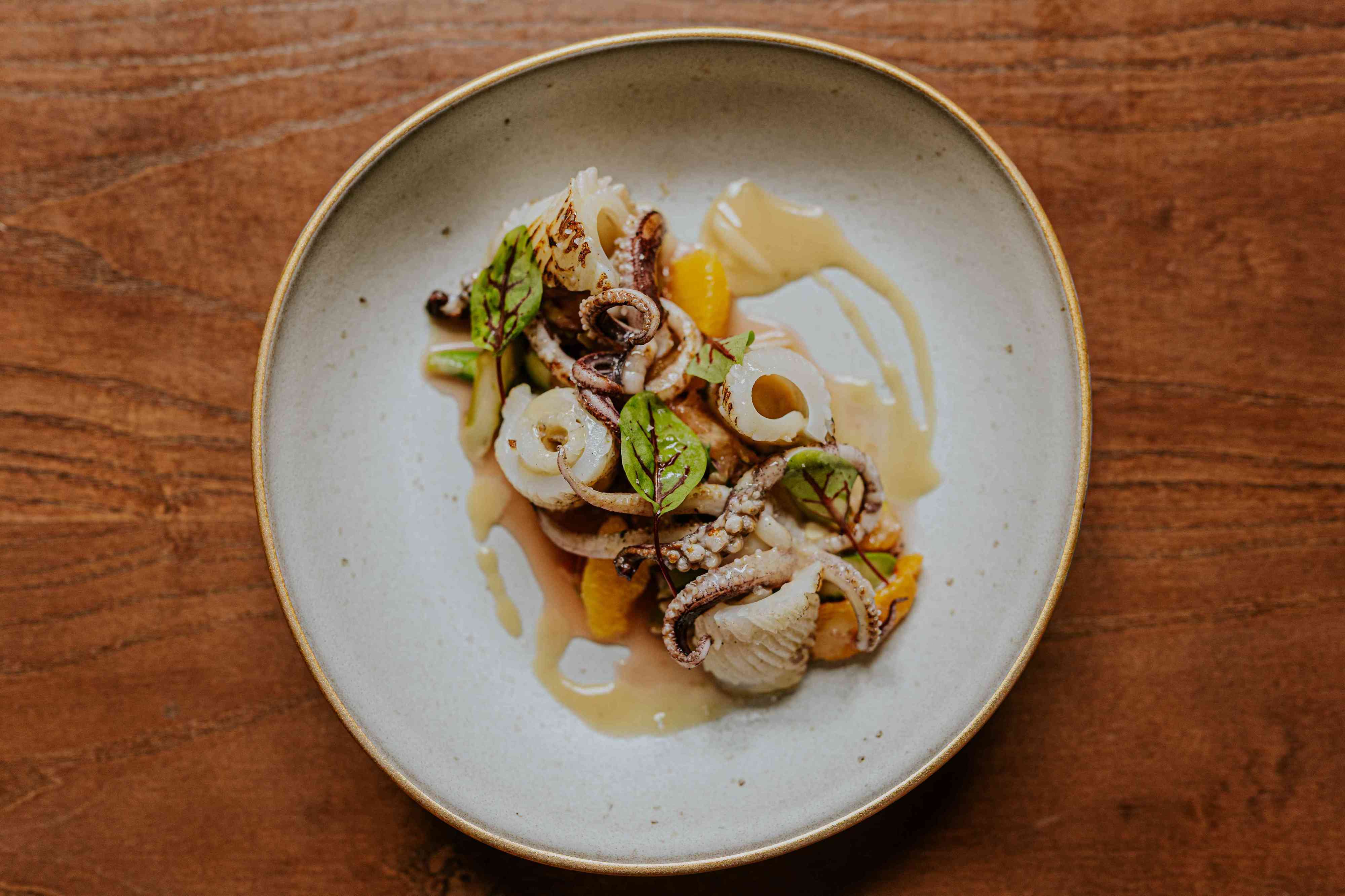 Capítulo Restaurant & Bar. Tem de conhecer a nova carta que junta fogo, citrinos e elixires desde 12€