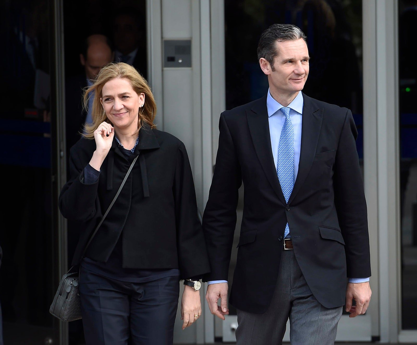 Infanta Cristina e Iñaki Urdangarin anunciam divórcio após fotos comprometedoras