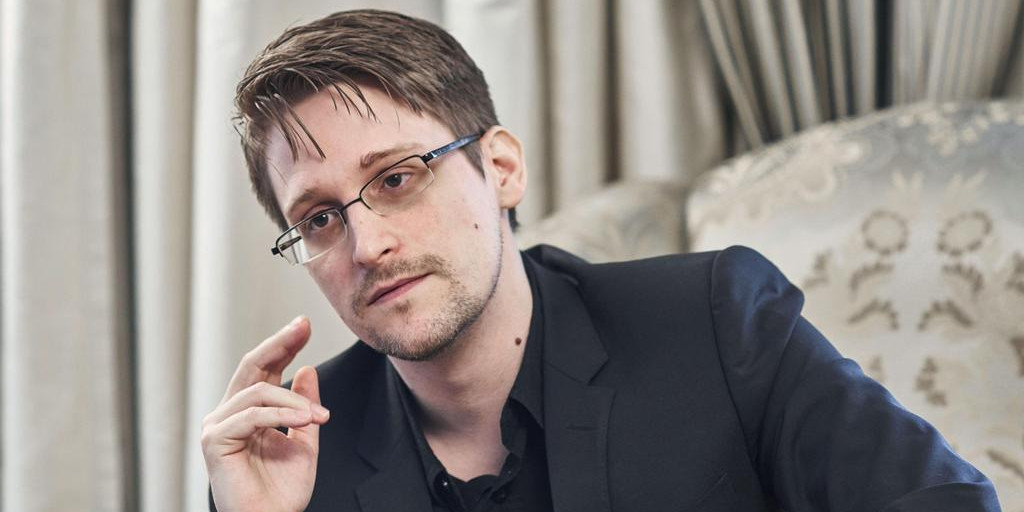 Madalena Abecasis lança coleção com a Salsa com muitos rasgões e brilhantes. Veja as fotos das peças