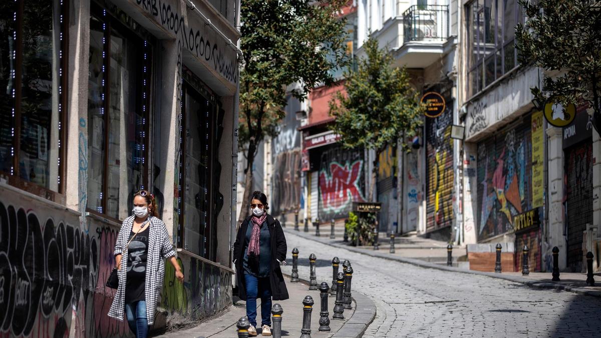 COVID-19. Pico da segunda vaga em Portugal esperado para o final de novembro