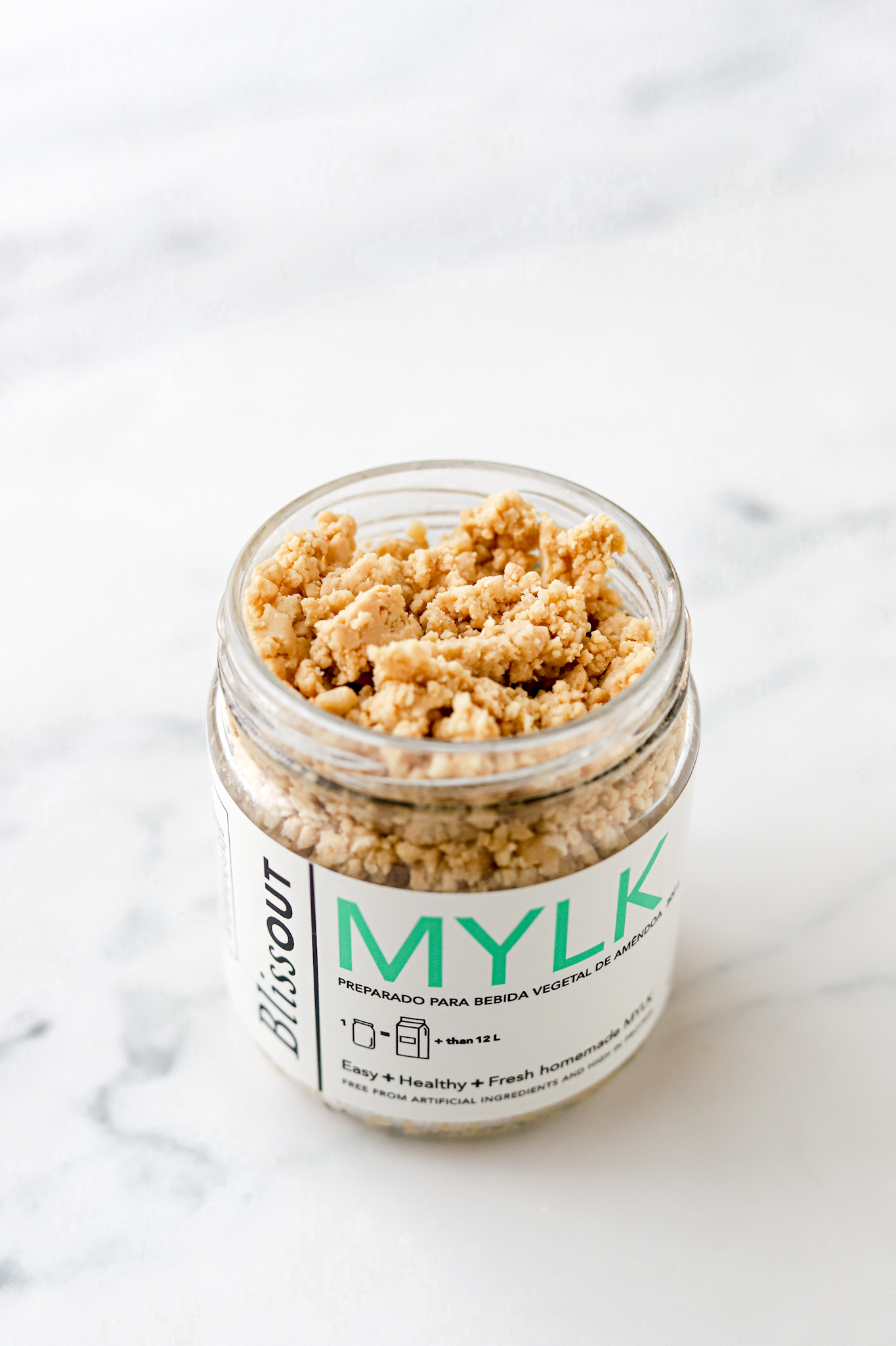 Um minuto e zero embalagens. É o que basta para ter bebida vegetal fresca em casa