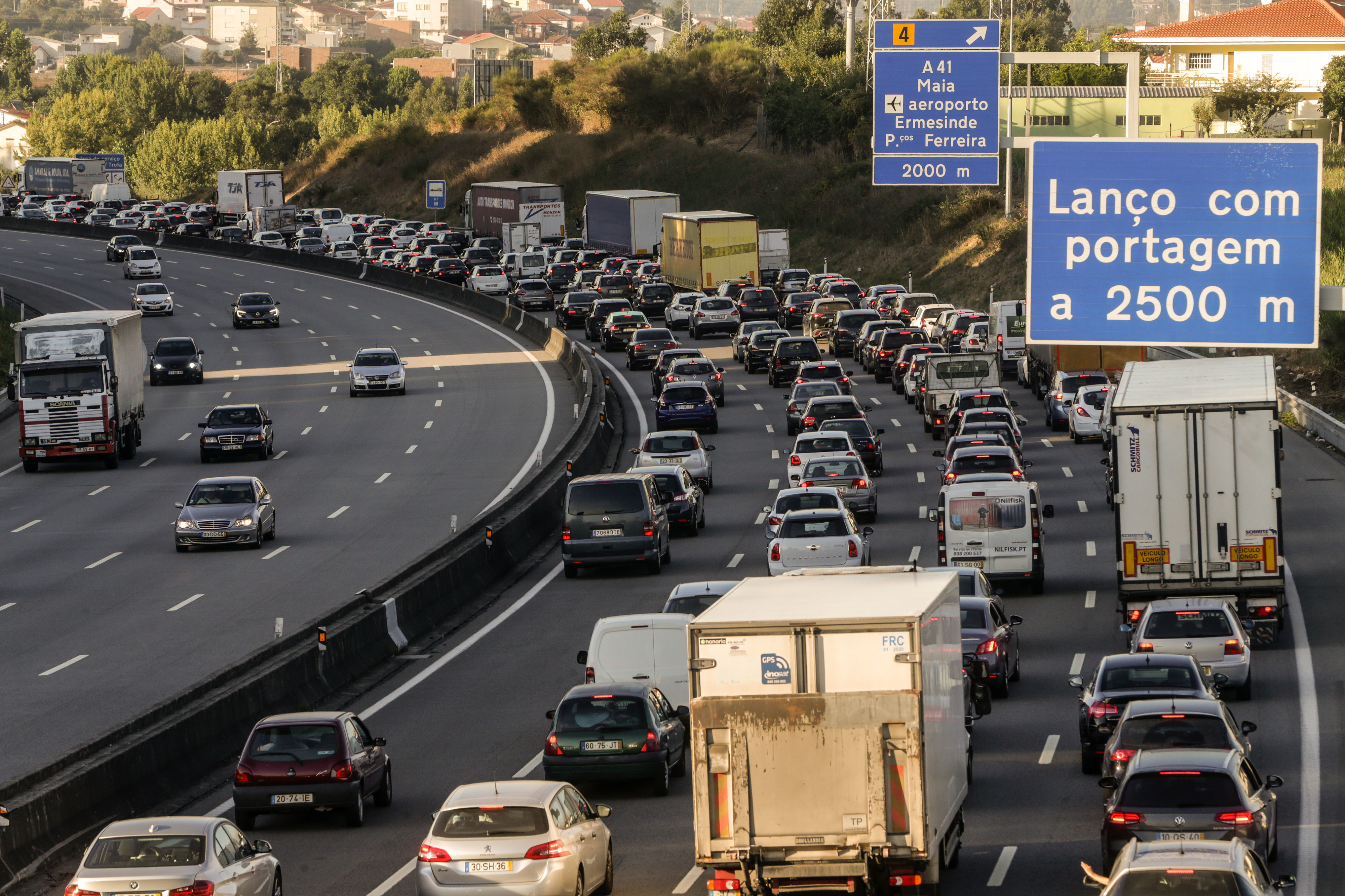 Estradas aumentaram 364% e ferrovias diminuíram 18% em Portugal em 23 anos