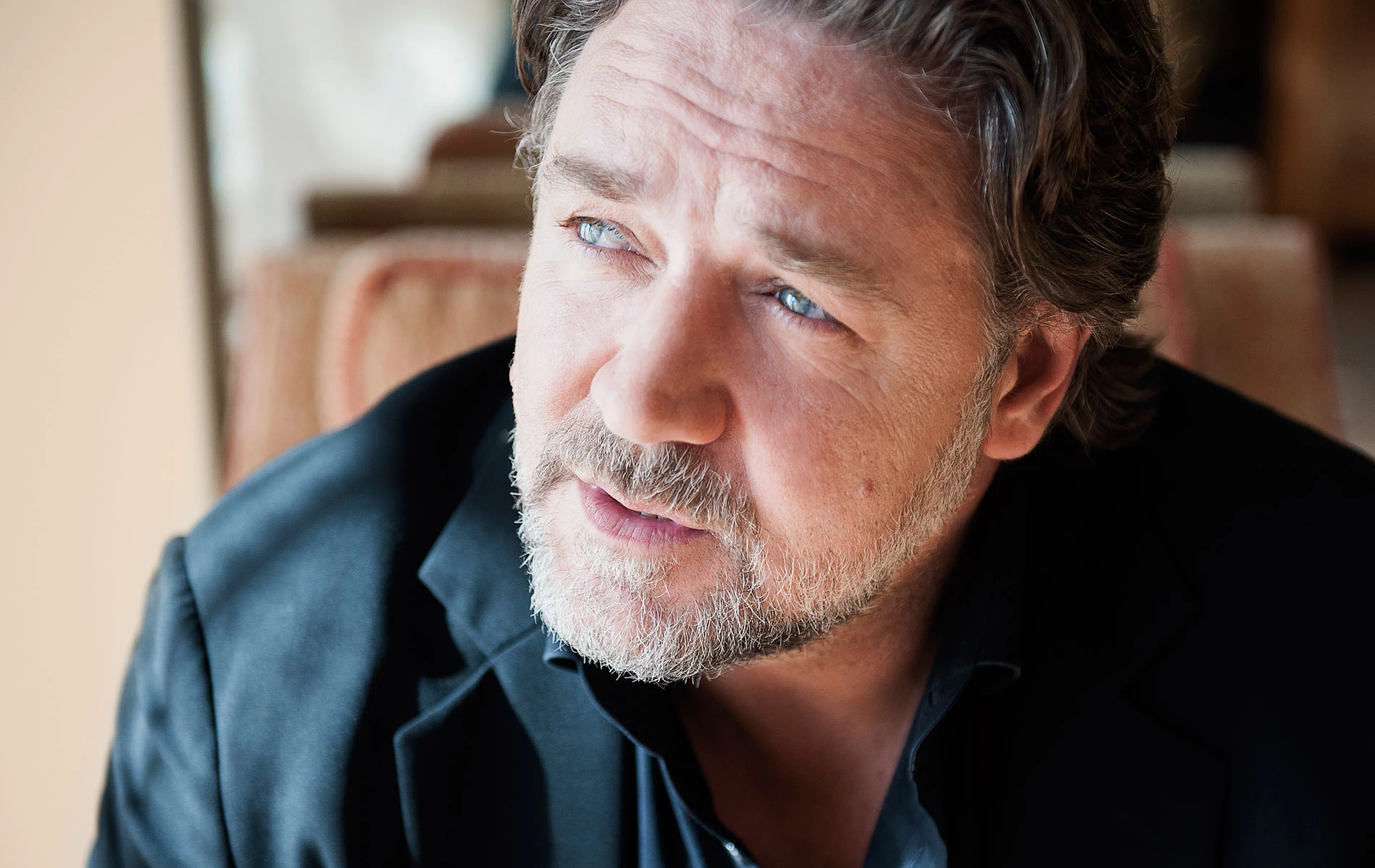 Russell Crowe, o icónico Maximus, ponderou desistir de “Gladiador”. “O guião era lixo, completamente lixo”