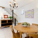 Vivenda com um jardim paradisíaco