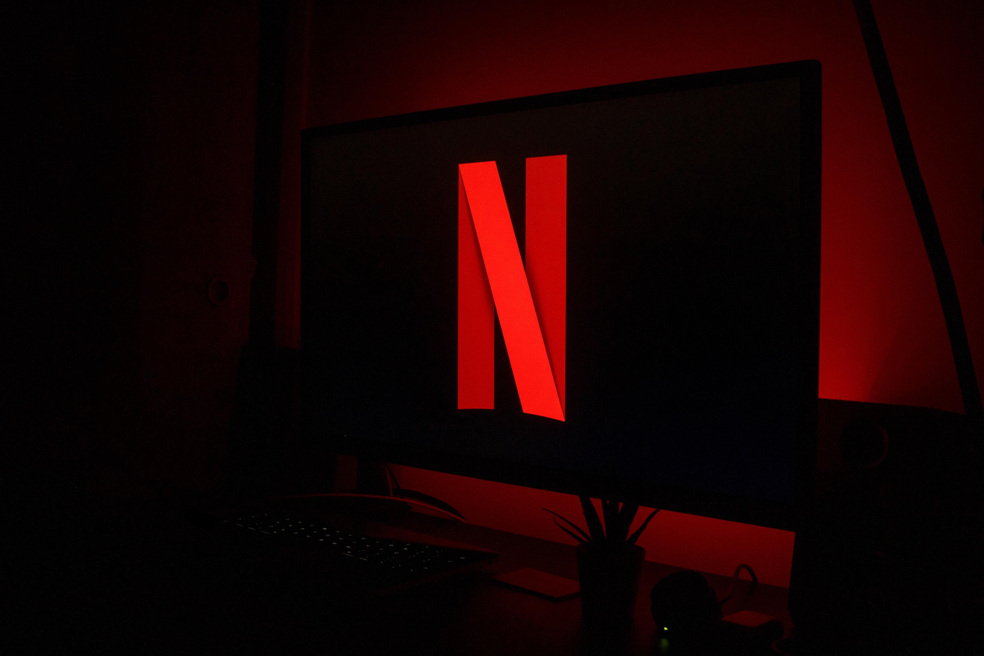 Netflix acelera plano gratuito com a parceria da Microsoft em vésperas de anunciar nova quebra nos subscritores