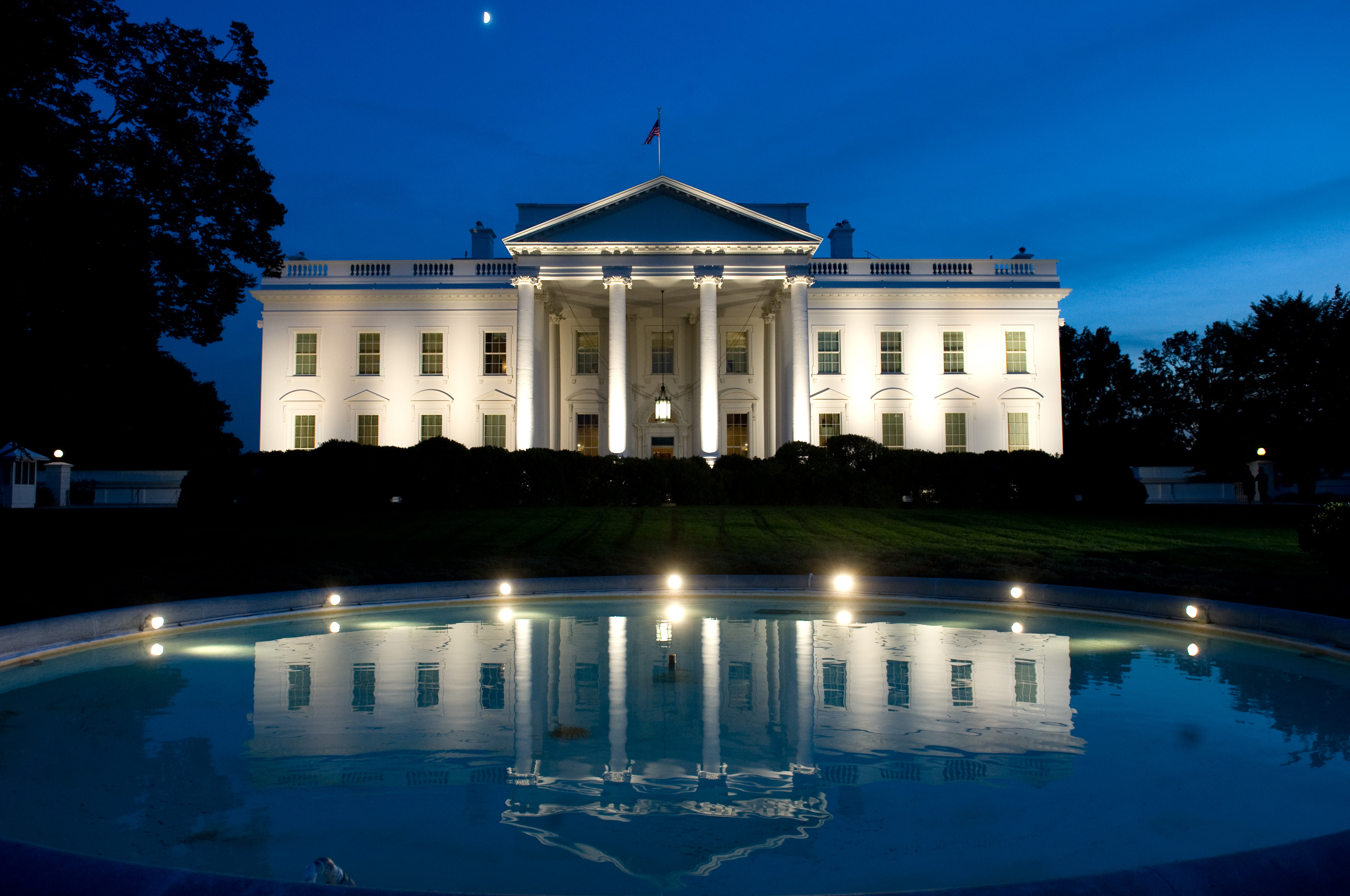 Резиденции белые. Белый дом (the White House). Резиденция президента США белый дом. Белый дом в Вашингтоне в Вашингтоне.