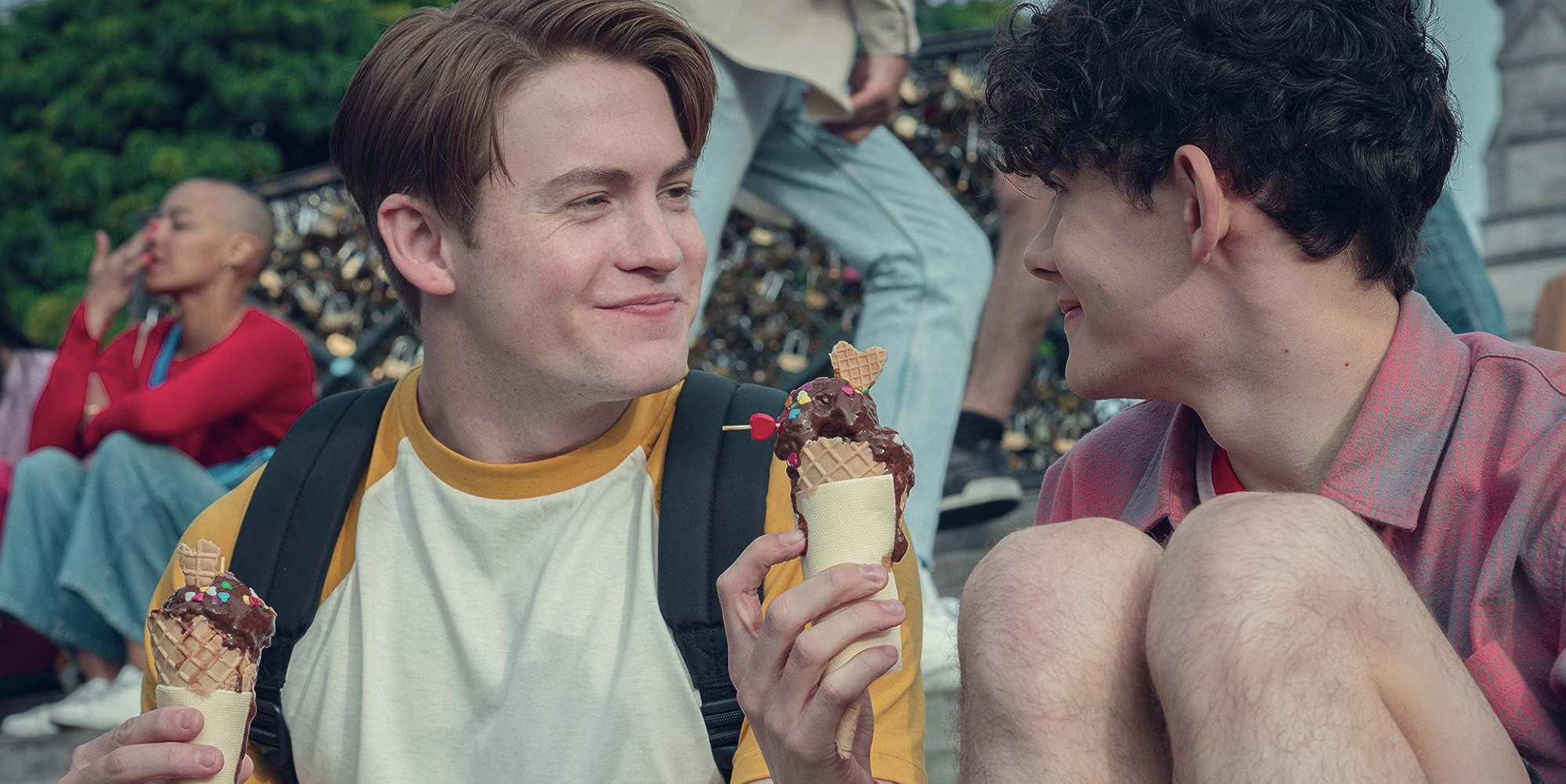 Das clássicas às mais recentes, 13 séries descontraídas para ver entre mergulhos (ou até para fugir ao calor)