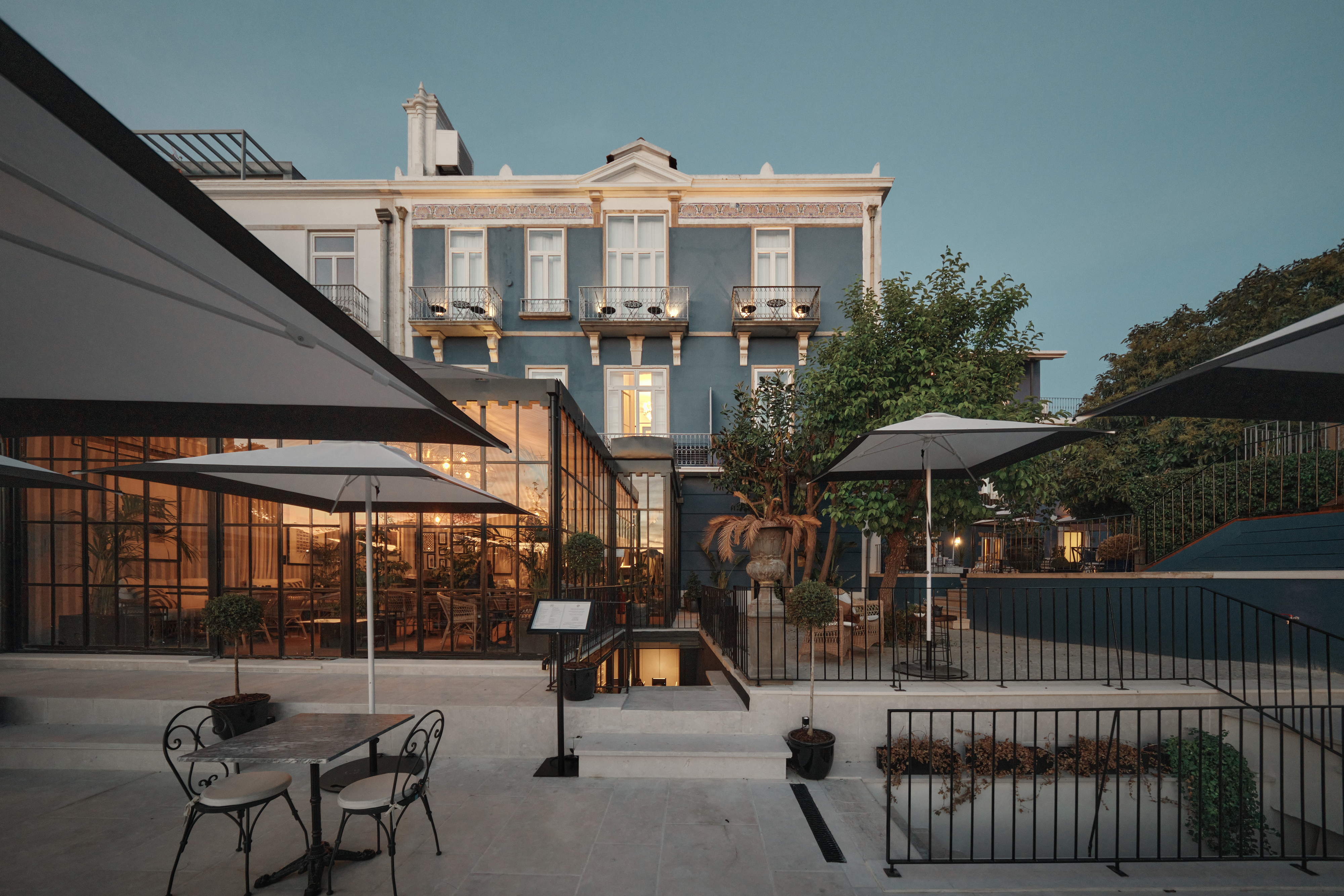 Do restaurante que só serve 14 pessoas à simplicidade de um bom bife, há 2 novos spots a não perder em Lisboa