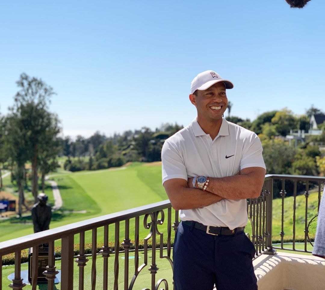 Tiger Woods está consciente e a recuperar. Golfista sofreu grave acidente de viação