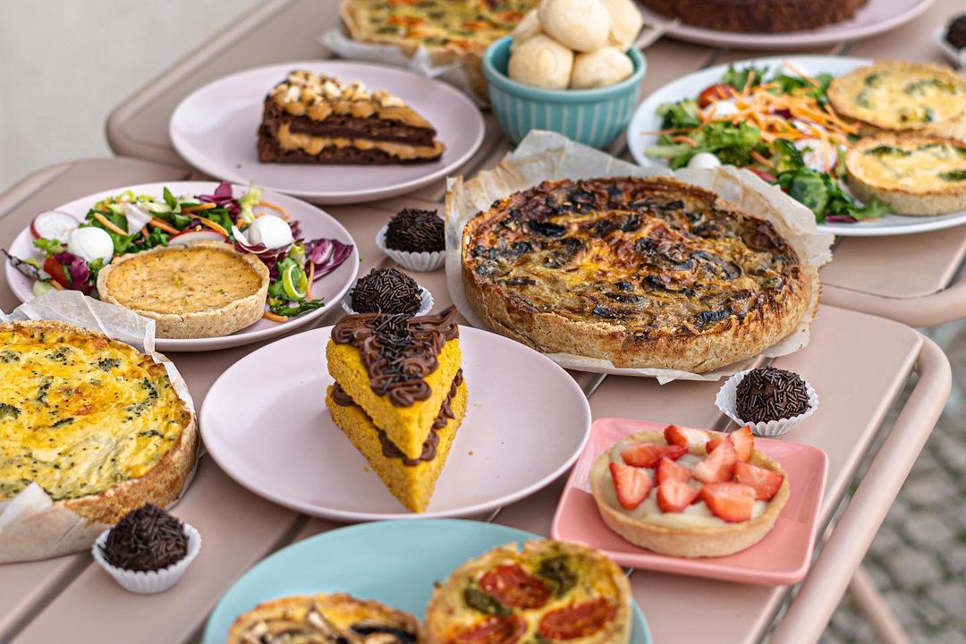 Nesta pastelaria fit, nada leva glúten, lactose ou açúcar refinado (e fazem bolos em 20 minutos)