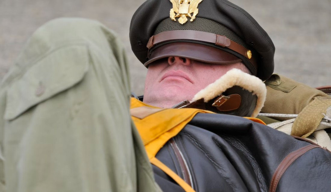 Tem dificuldade em adormecer? Experimente esta tática usada por militares