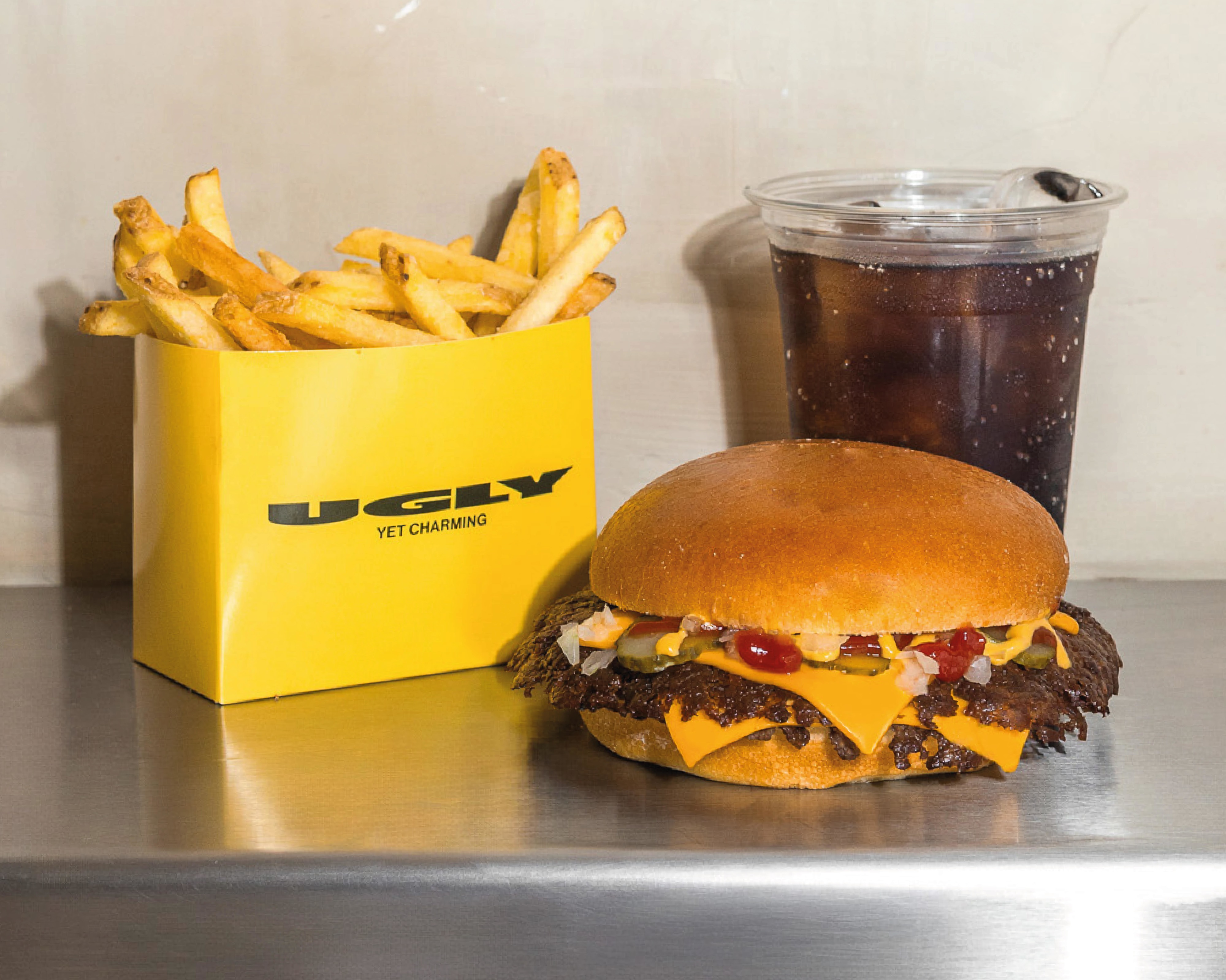 Ugly Smash Burgers. Chegaram os hambúrgueres “feios” esmagados com cebola na chapa