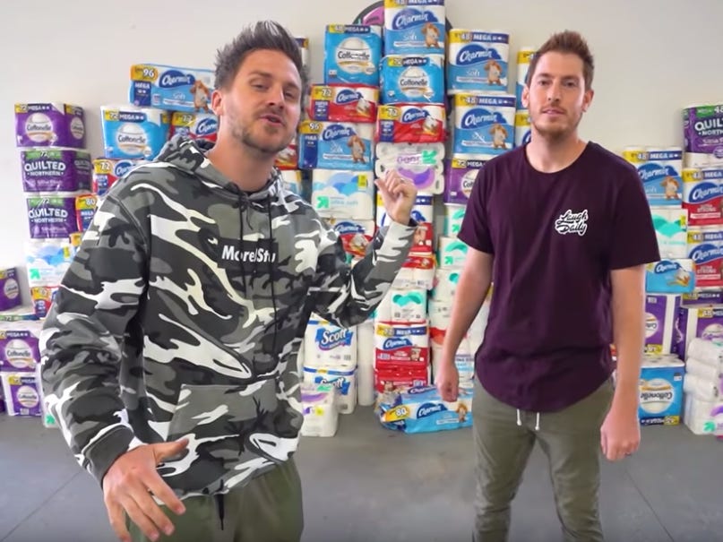 Gastaram 5 mil dólares em papel higiénico e agora doaram-no. Houve quem chorasse de emoção