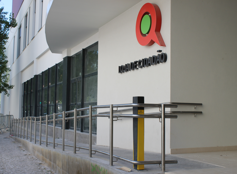 Há uma “máfia de senhas” a fazer negócio numa Loja do Cidadão. Preços podem chegar aos 100€