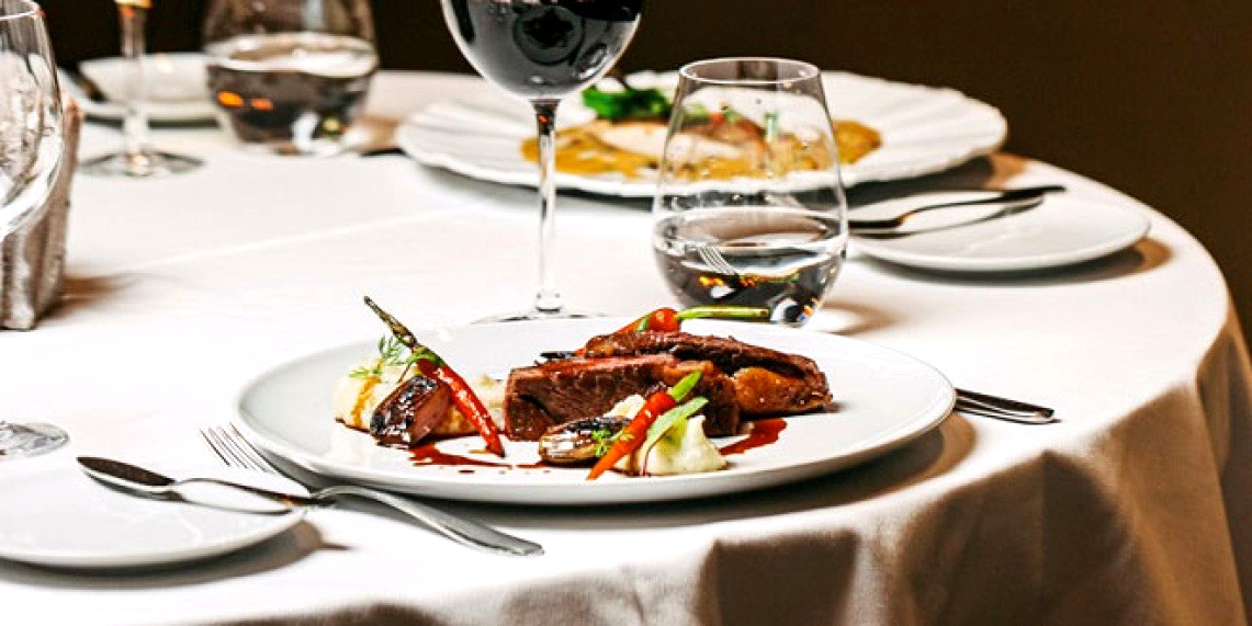 Podemos voltar aos restaurantes em segurança? Ou é melhor receber a comida em casa? Como a tecnologia está a ajudar a “nova realidade”