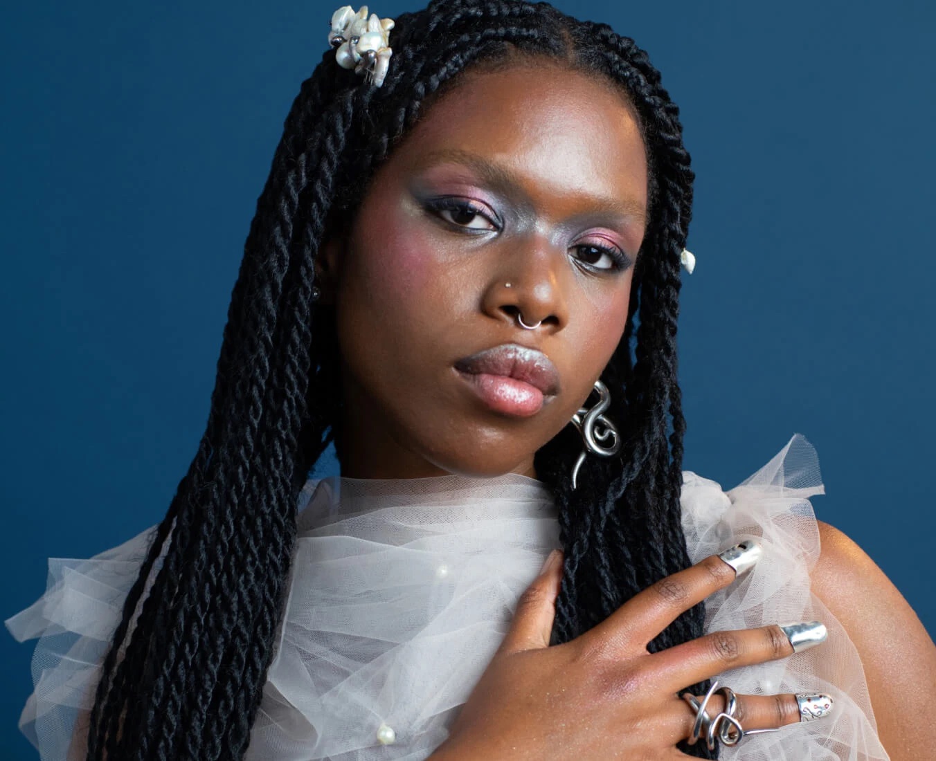 Da maquilhagem à roupa. Estas são 5 das tendências de 2025 para ter debaixo de olho