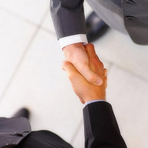 Em que ecoponto se deitam os pacotes de leite? E as latas? Agora há um símbolo que responde a tudo