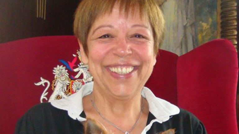 Maria Vieira anuncia fim de carreira como atriz. “Farta de aturar mentirosos, cínicos, hipócritas, invejosos e maricas”