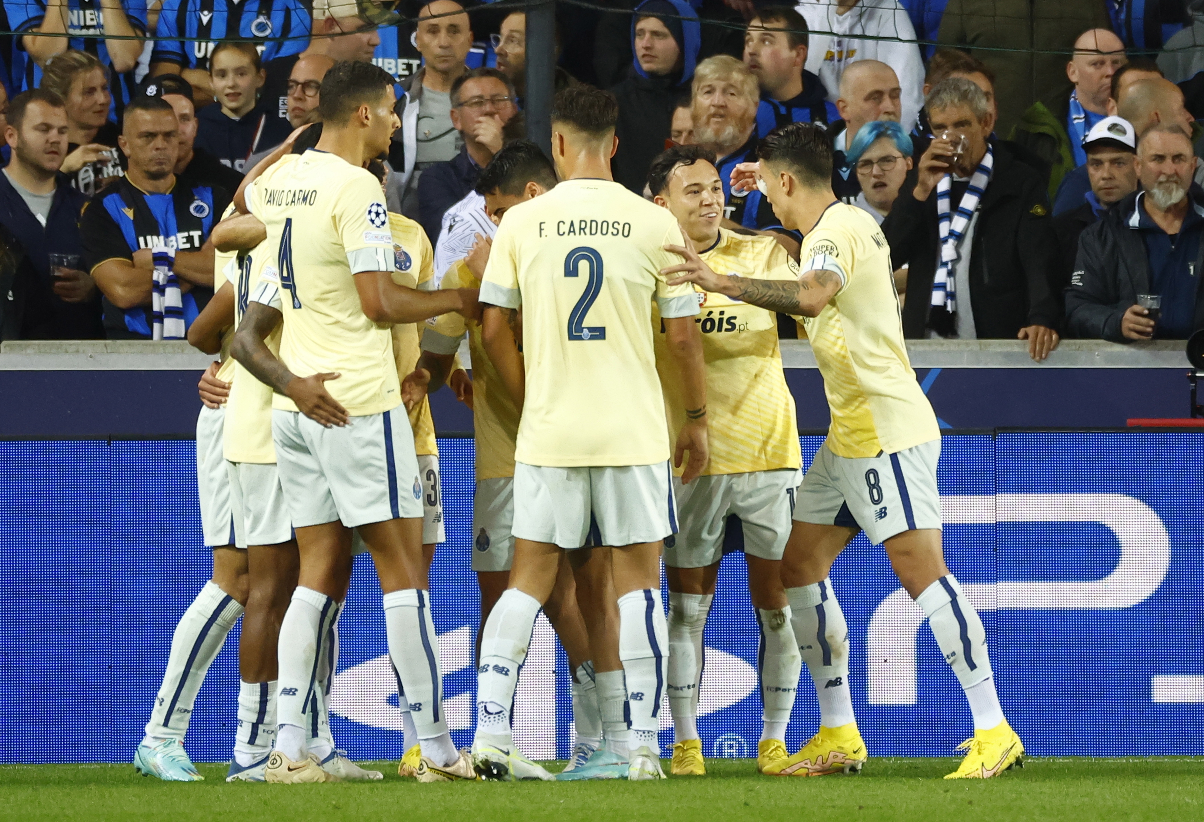 City se vinga do Real Madrid com goleada e vai à final da