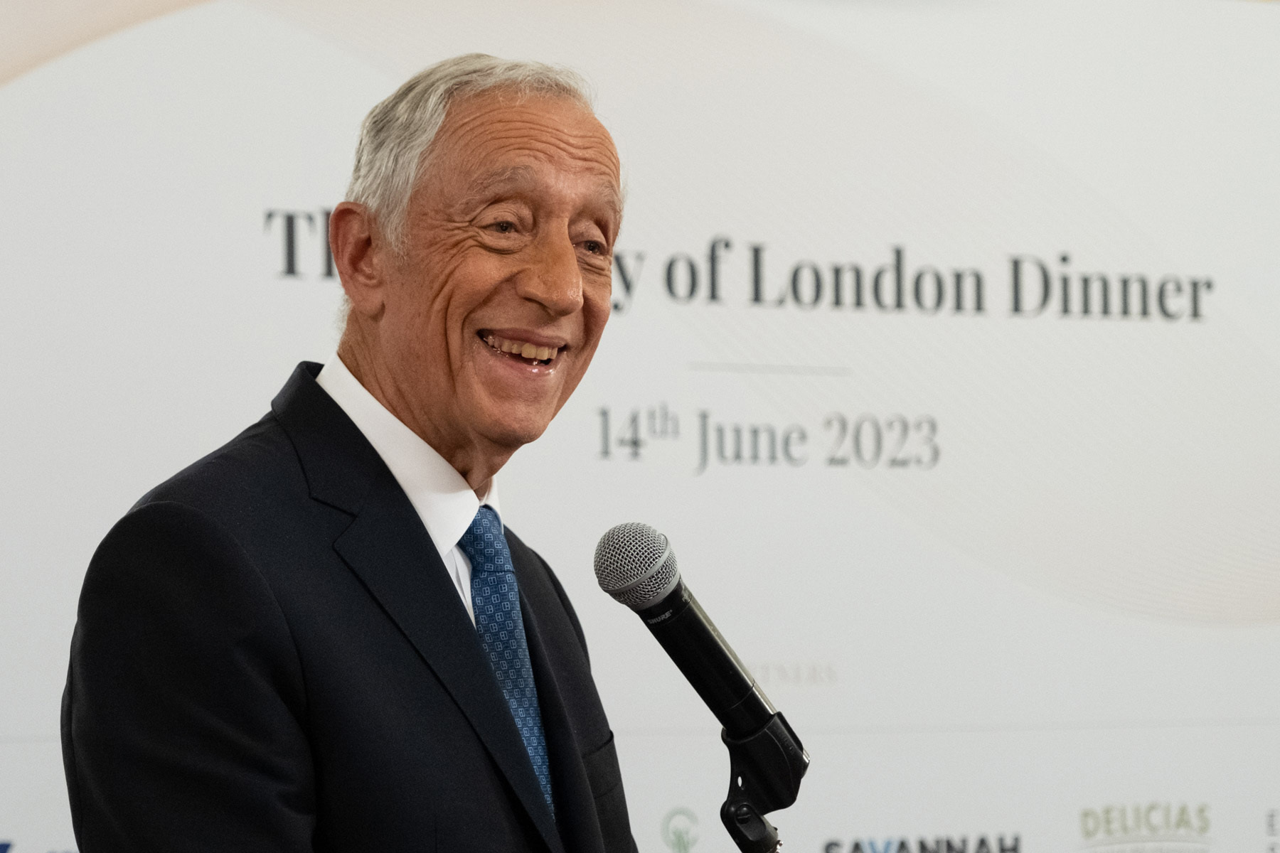 Marcelo Rebelo de Sousa desmaia e é levado para o hospital. Já recuperou e “está bem disposto”