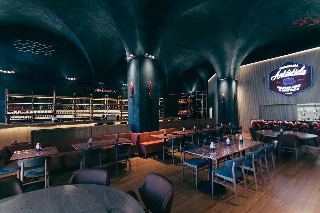 A Cervejaria Antártida chegou a Lisboa e é como se o mar invadisse a mesa