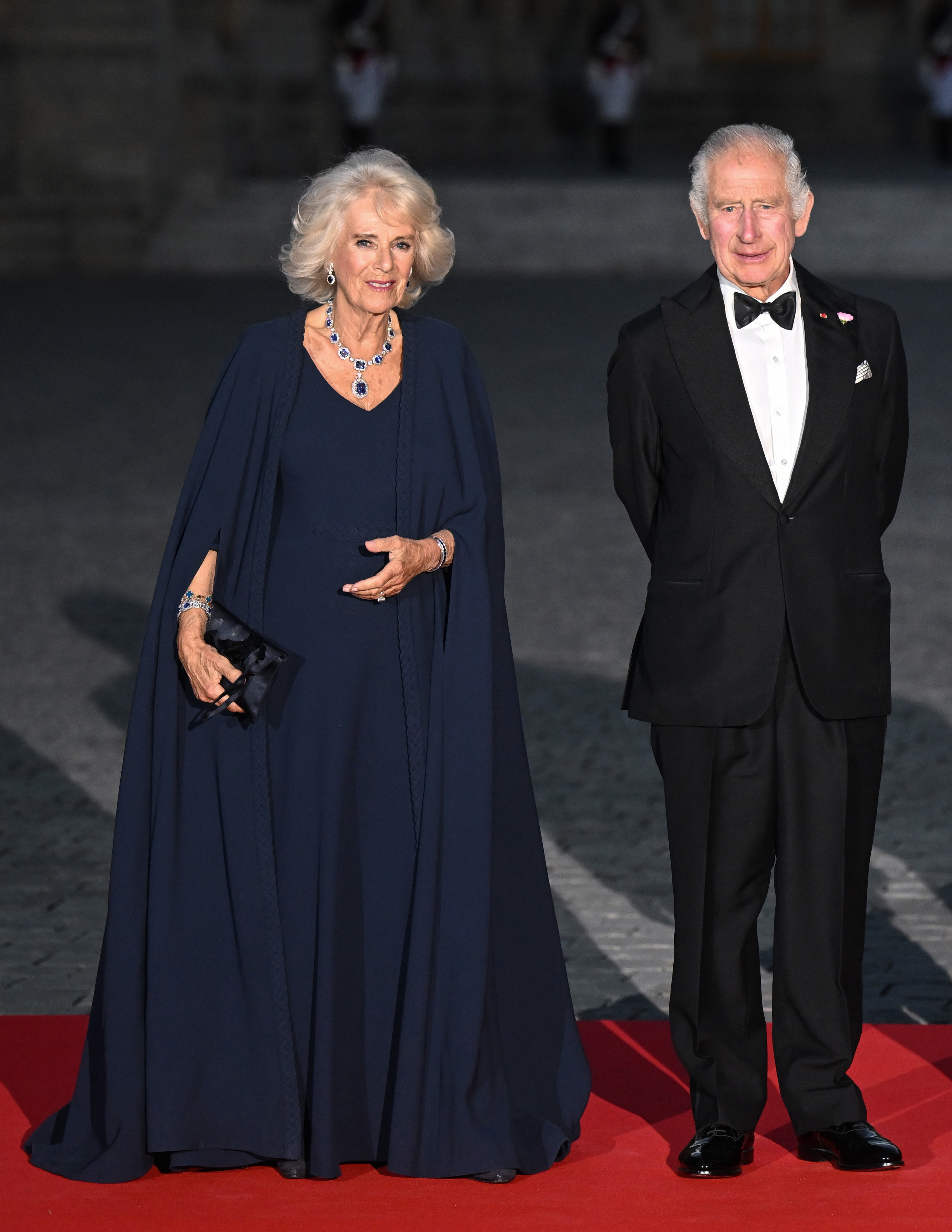 Antes de dia histórico, rainha Camilla escolhe marca francesa para jantar de gala em Versalhes