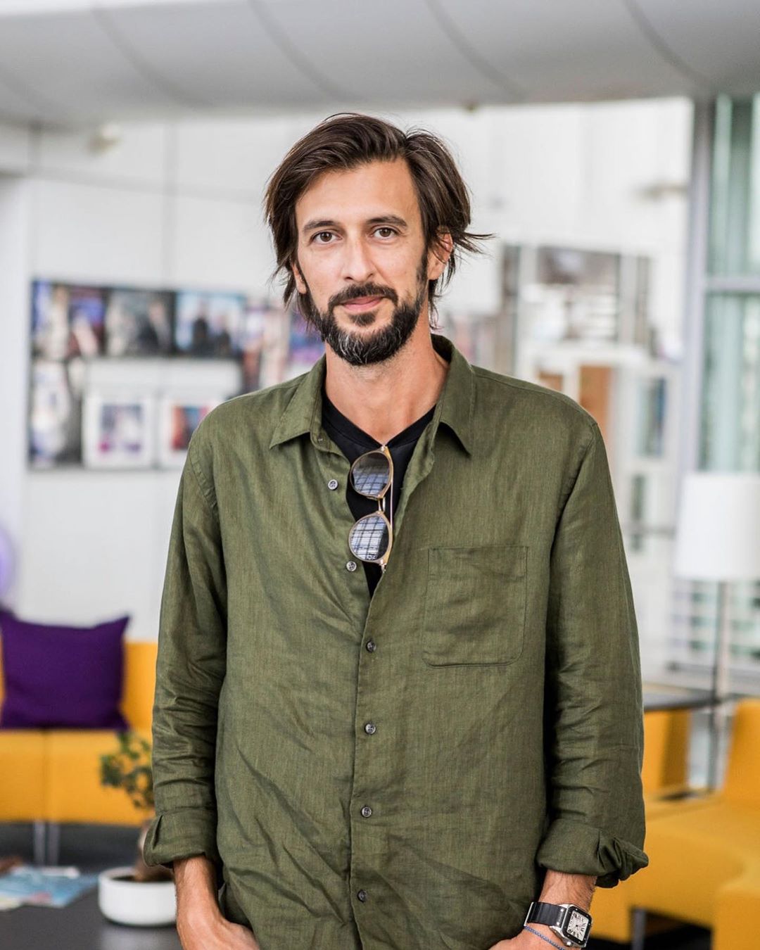 Bruno Nogueira está de volta para “mexer” com a SIC: “Sinto-me muito feliz, para meu bem e para mal da SIC”