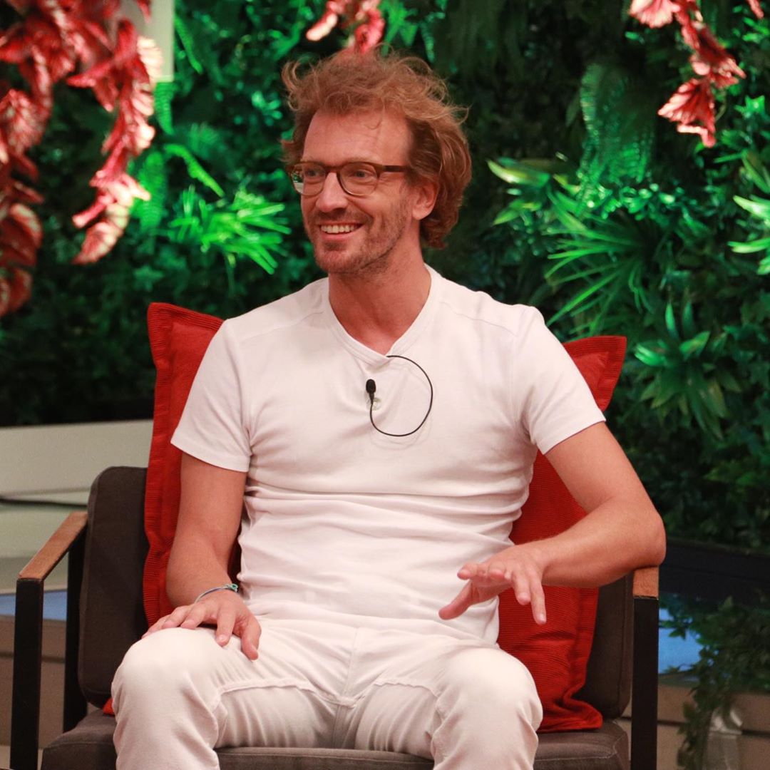 Diogo do “BB 2020” lança a loja online. Saiba quanto custa uma t-shirt a dizer “Aceita, que dói menos”