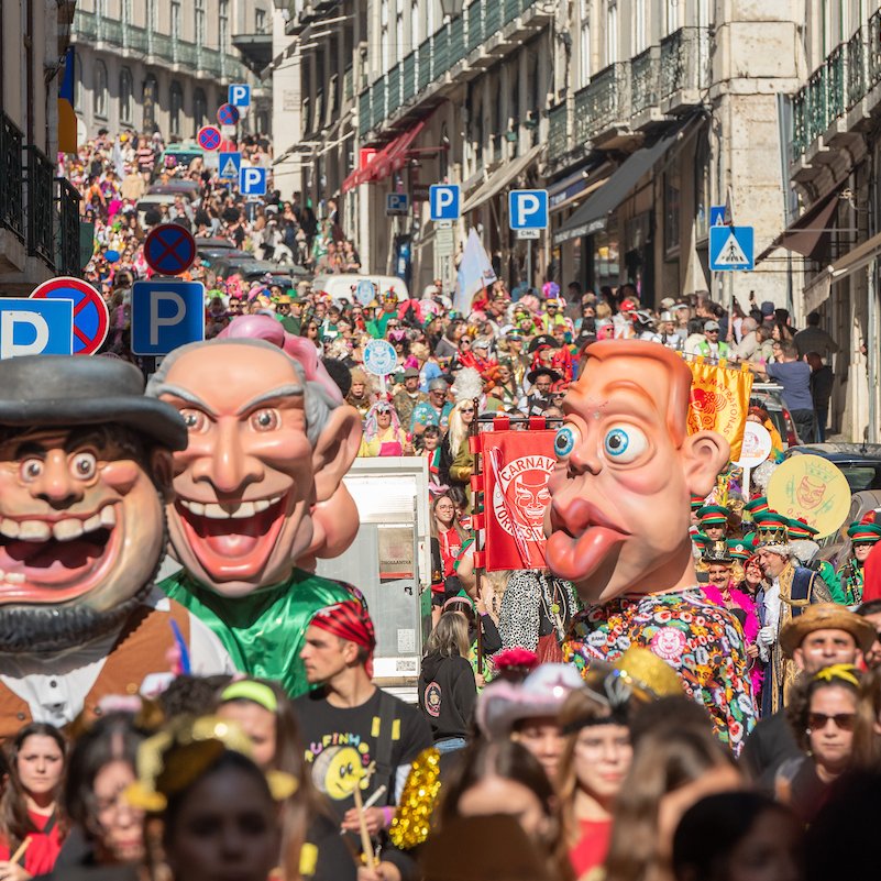 Depois de ser adiado, Carnaval de Torres Vedras já tem data marcada. Saiba quando volta a folia