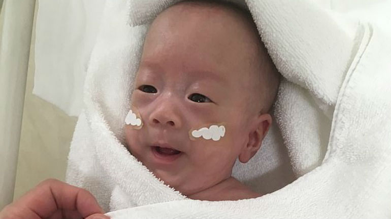 O bebé mais pequeno do mundo já está em casa