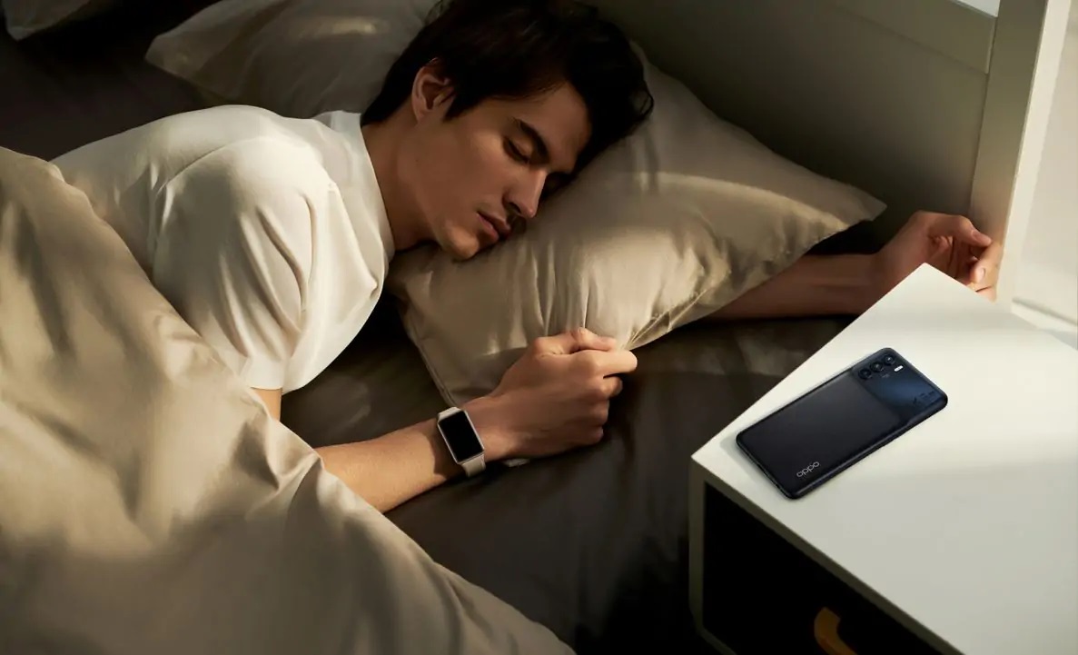 Oppo tem um novo smartwatch concebido para jovens que querem dormir melhor à noite