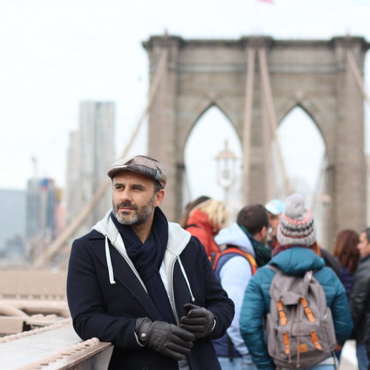 “Cabaret da Coxa” vai regressar à televisão com Rui Unas e o papagaio Baixinho