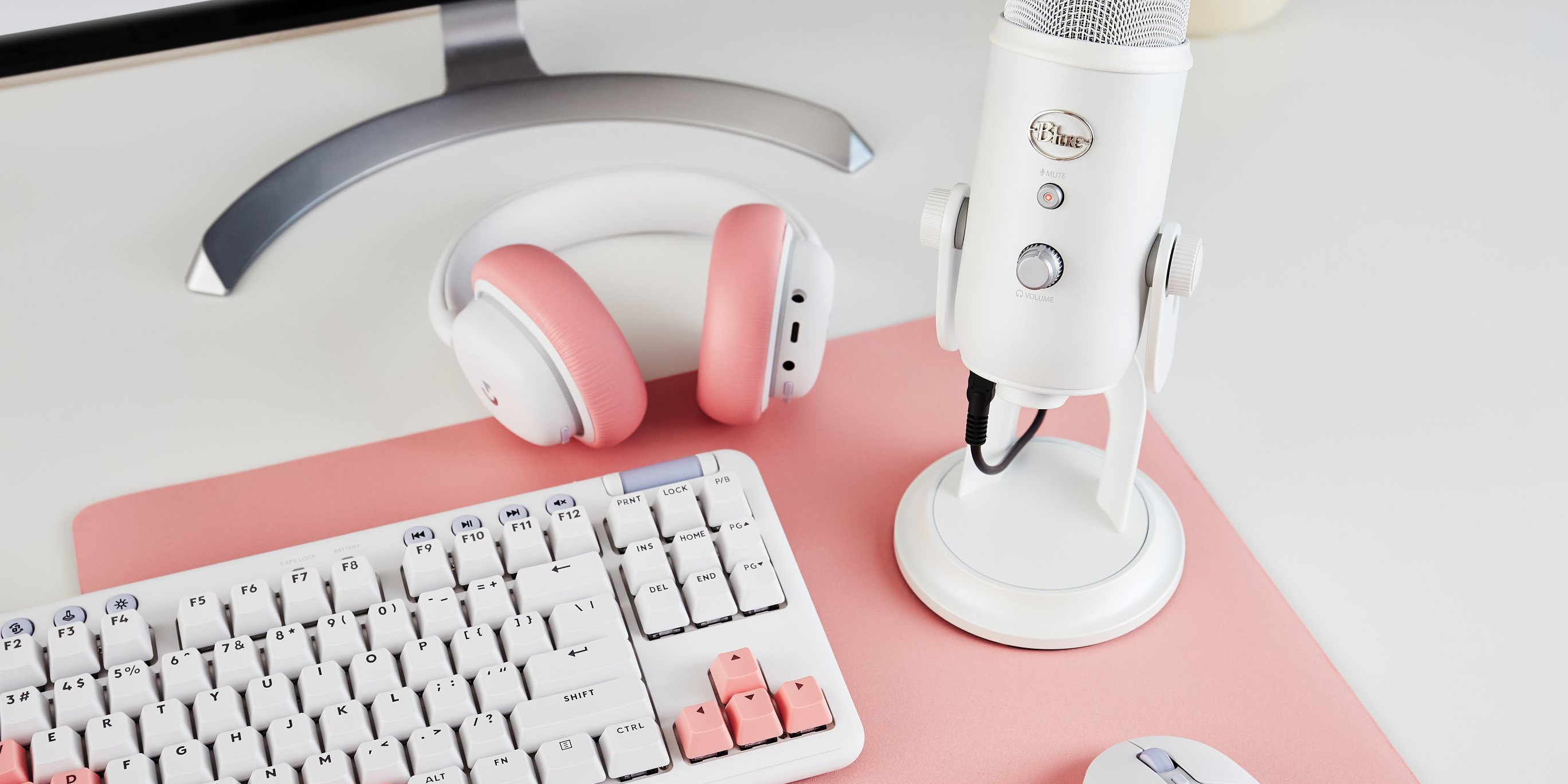 Coleção de periféricos e acessórios da Logitech G Aurora “pisca o olho” às jogadoras