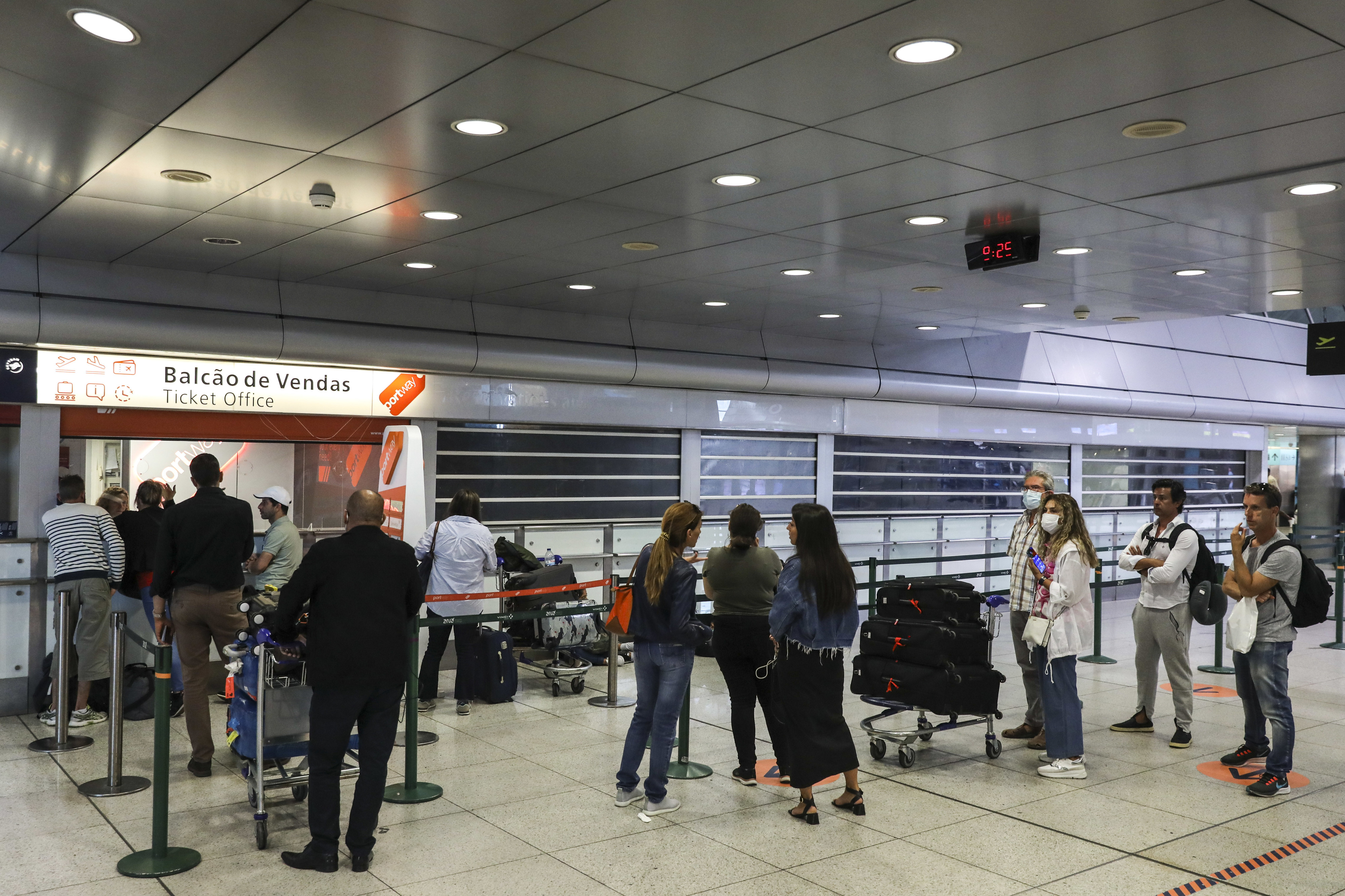 Aeroportos portugueses têm novo recorde de passageiros. Já são mais de seis milhões