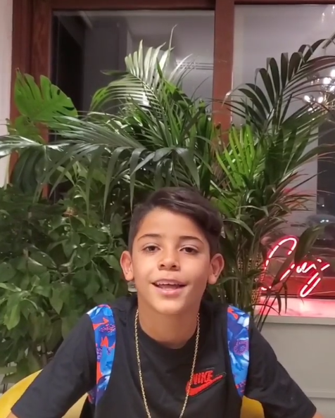 Filho de Cristiano Ronaldo já tem Instagram — e apresenta-se em quatro línguas